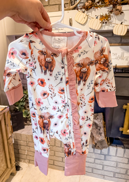 Highland Cutie Ruffle Zippy